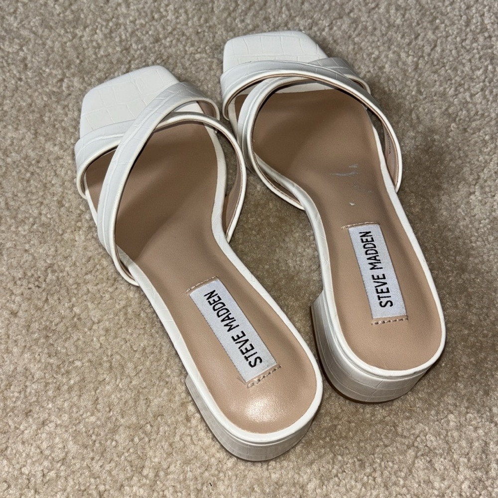 Steve Madden White Crisscross Block Heel Sandals - Picture 3 of 7